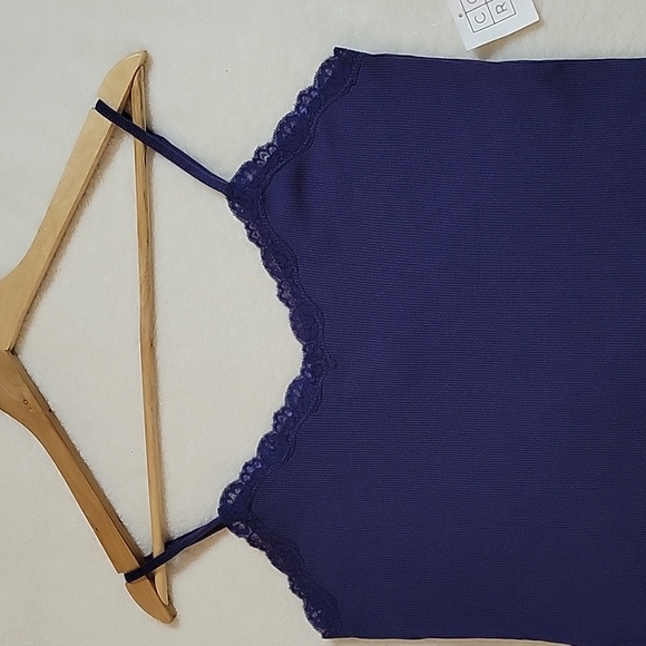 MEDIUM TANK TOP by CORE - Picture 2 of 7